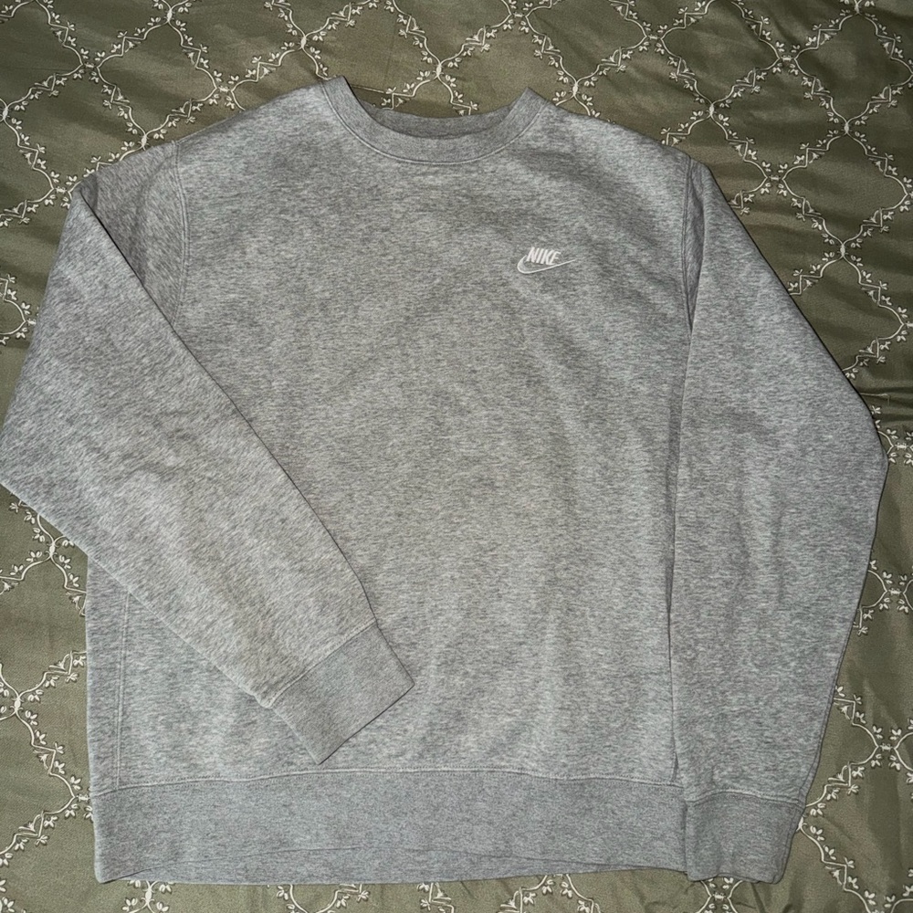Nike Men's Gray Crewneck Sweater